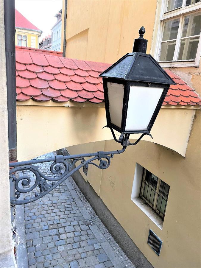 New Design & High Standard Apt From 16Th Century In Old Town-Free Parking Bratislava Exterior foto